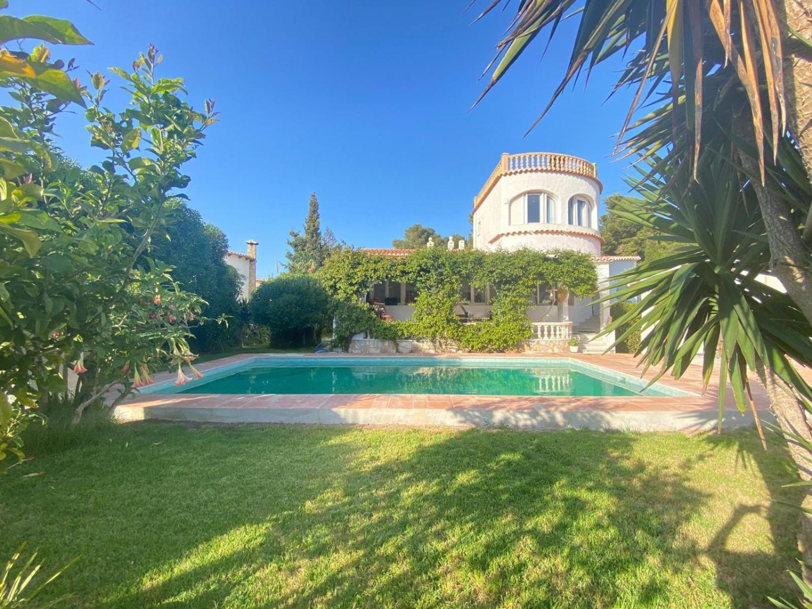Beautiful Villa With Pool, Barbecue, And Garden Xabia Bagian luar foto